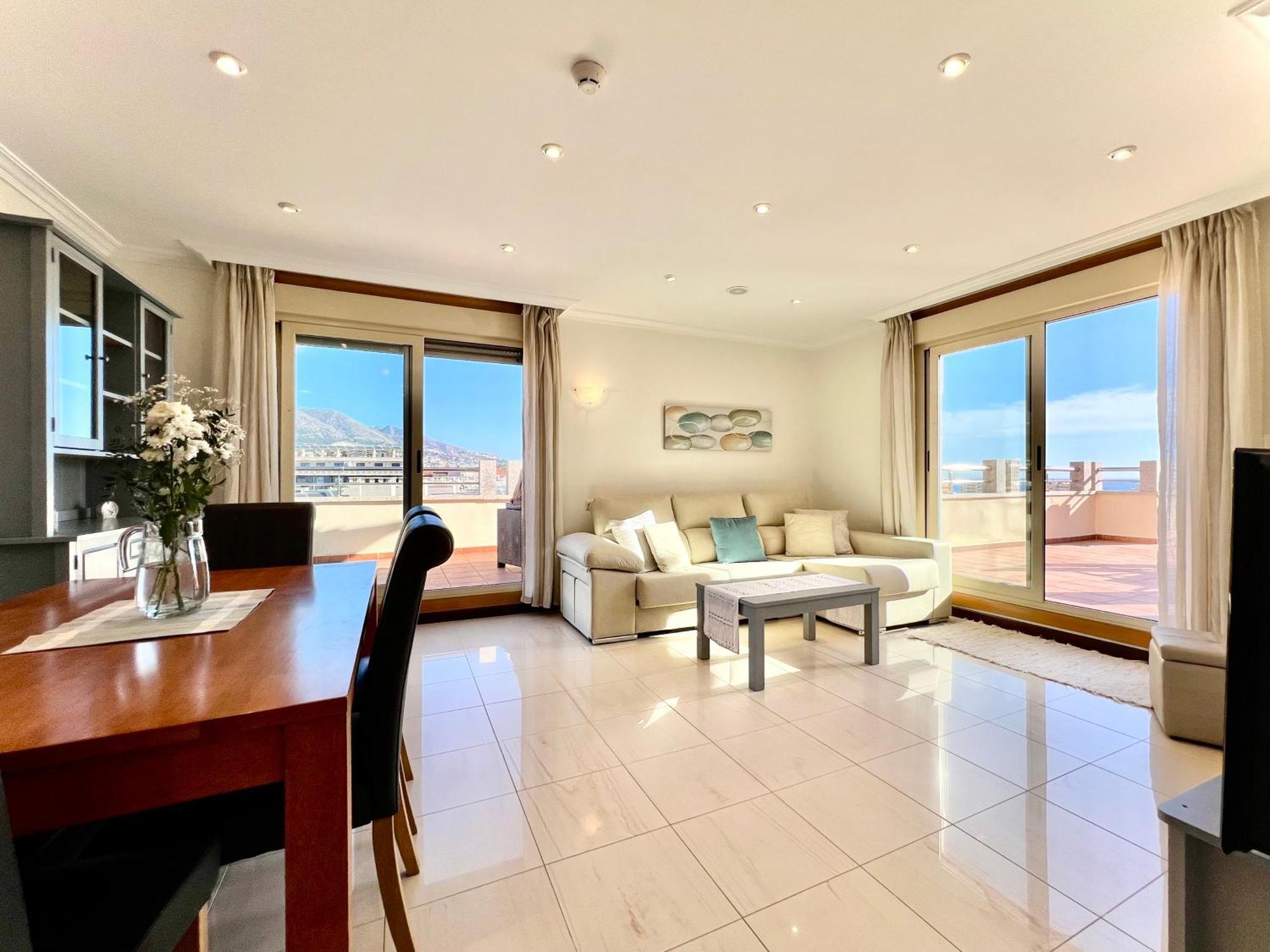 Mediterraneo Real And Pool Penthouse Apartment *